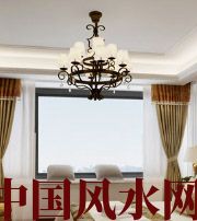 延边朝鲜族卧室镜面吊顶影响夫妻财运？